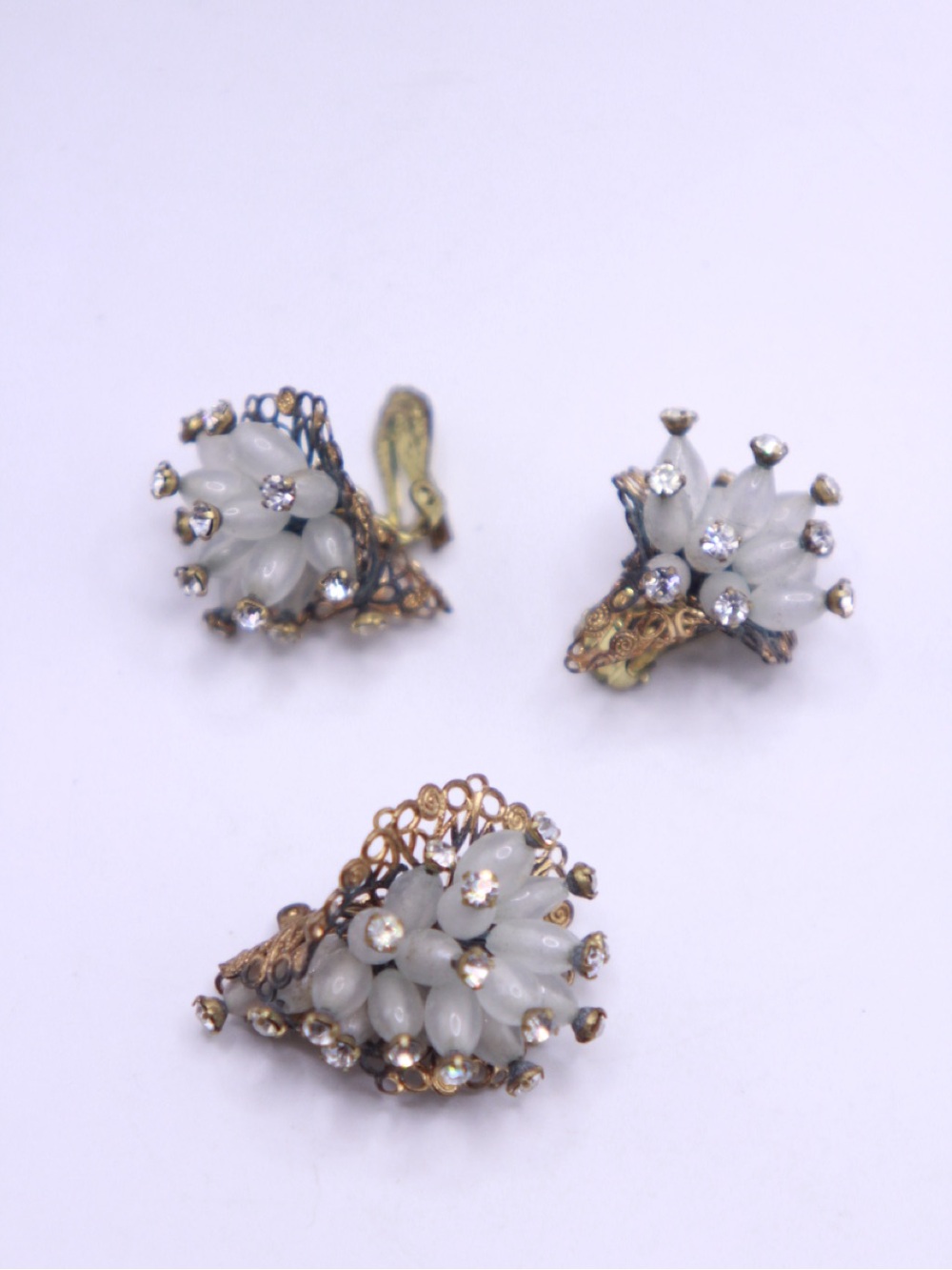 Vintage unsigned Austrian GoldTone Filigree & beads Clip-On Earrings Brooch Set
